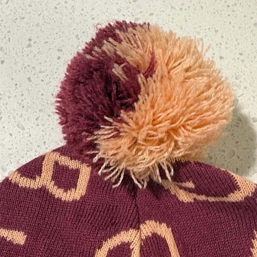 BCBGeneration Womens Knit Logo‎ Beanie Pom Pom Burgundy Peach NWT